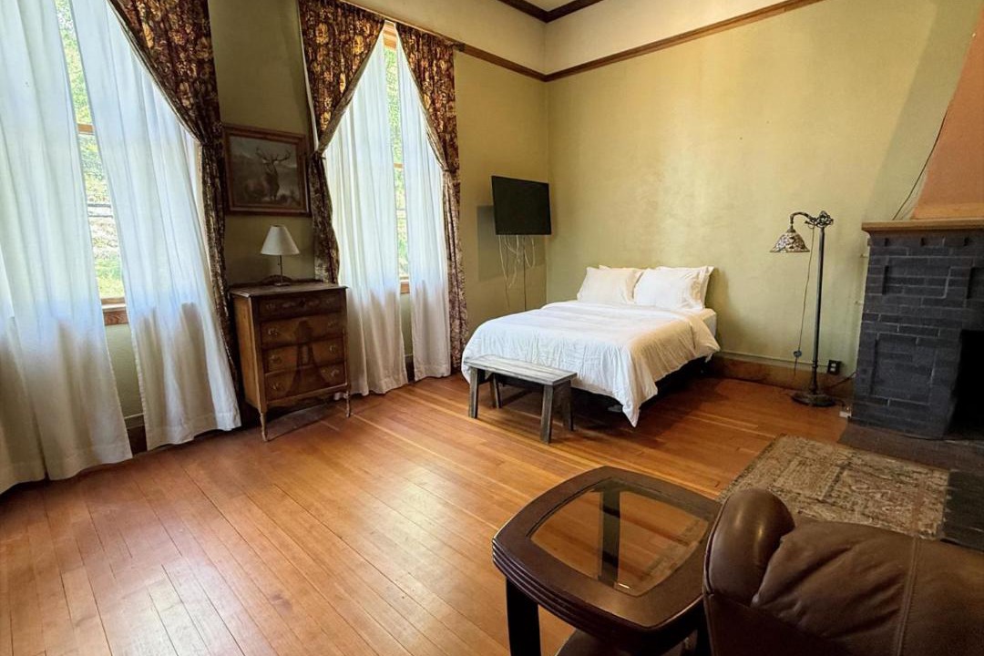 Photo of Bedroom in Harrison