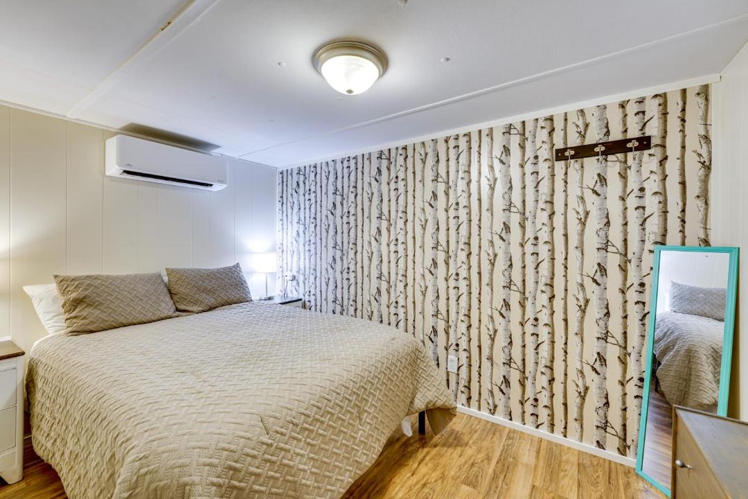 Photo of Bedroom in Lost Bridge Village
