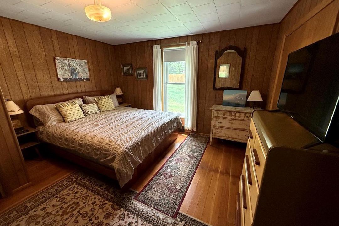 Photo of Bedroom in Ennis