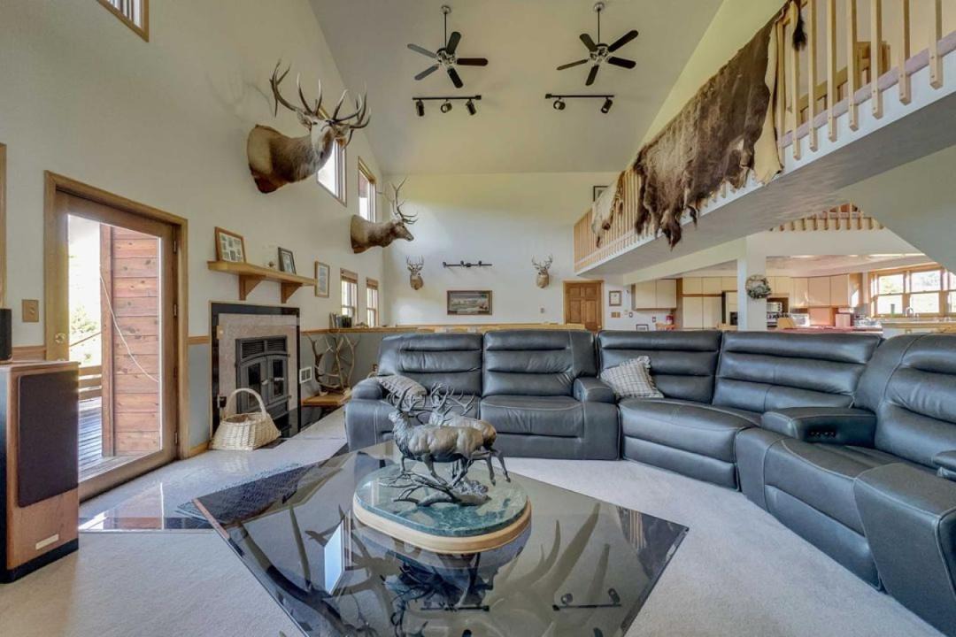 Photo of Livingroom in Glenrock