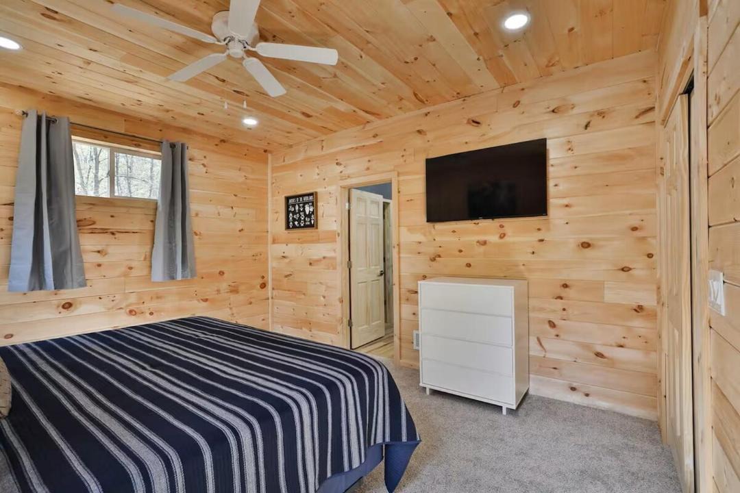 Photo of Bedroom in Logan