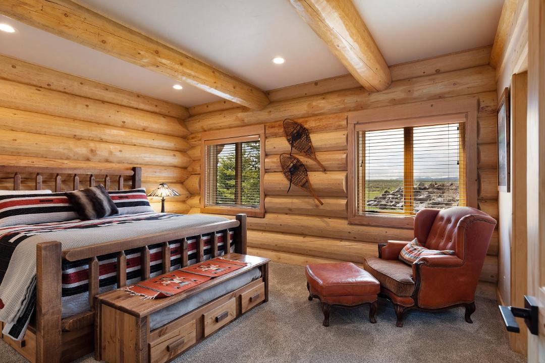 Photo of Bedroom in Island Park
