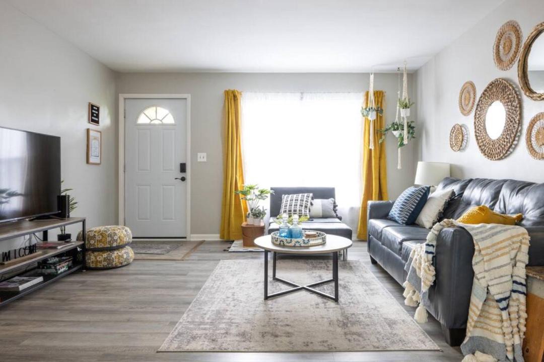 Photo of Livingroom in Strongsville