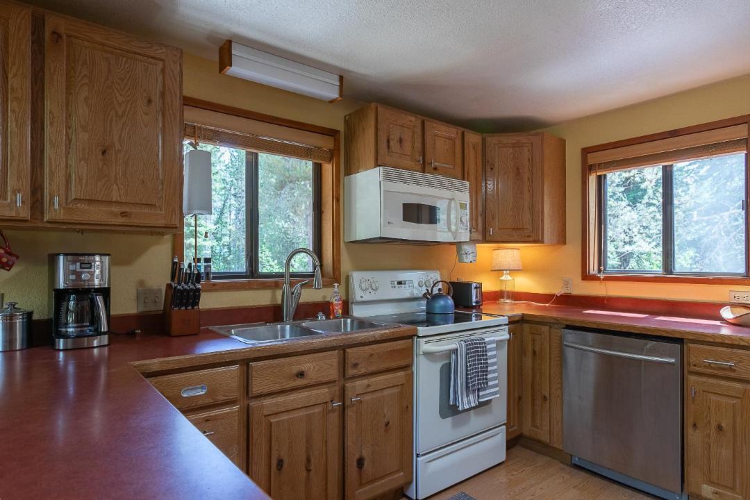 Photo of Kitchen in Alpine Northeast
