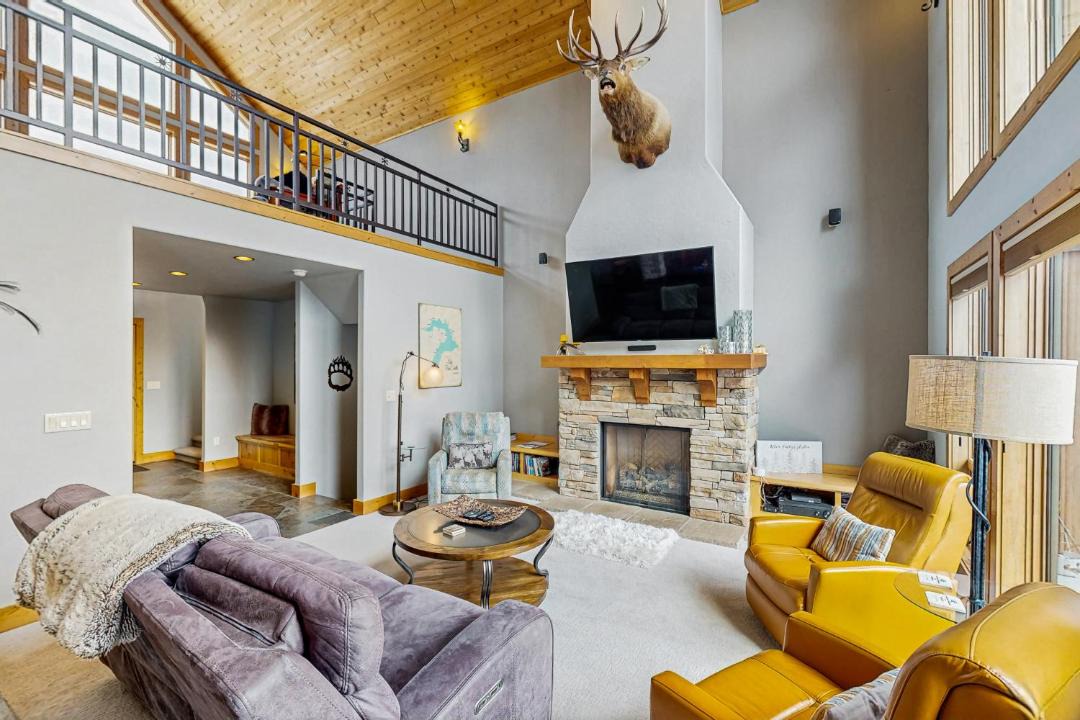 Photo of Livingroom in Sandpoint