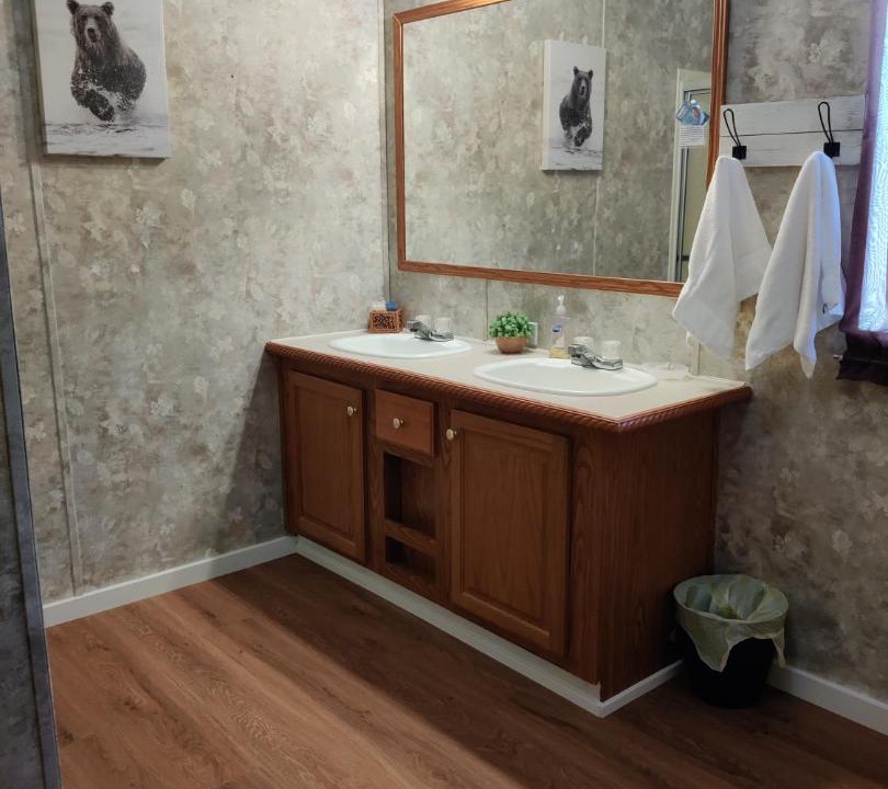 Photo of Bathroom in Elizabeth
