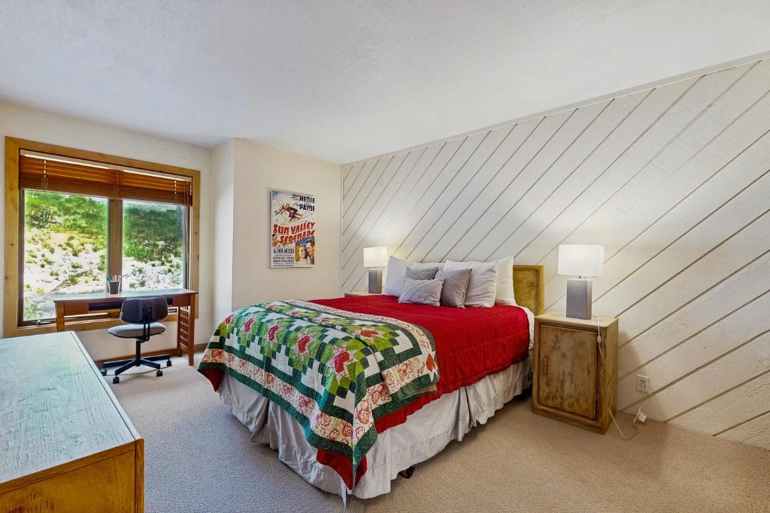 Photo of Bedroom in Elkhorn Village