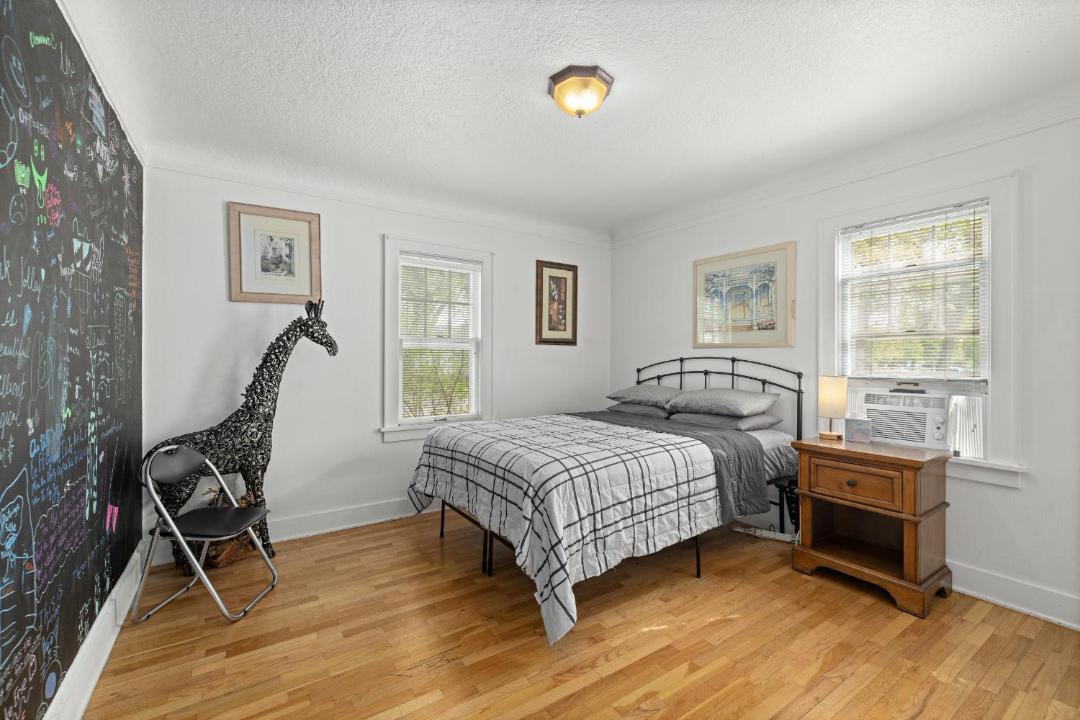 Photo of Bedroom in Central - Terry