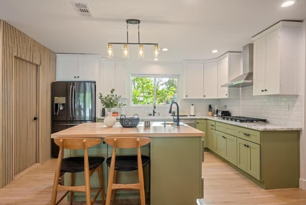 Photo of Kitchen in Lake Balboa