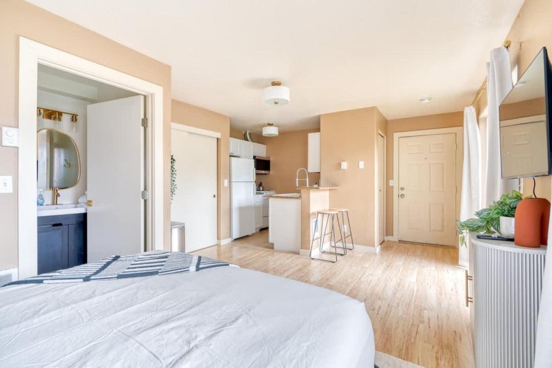 Photo of Bedroom in Corbett - Terwilliger - Lair Hill