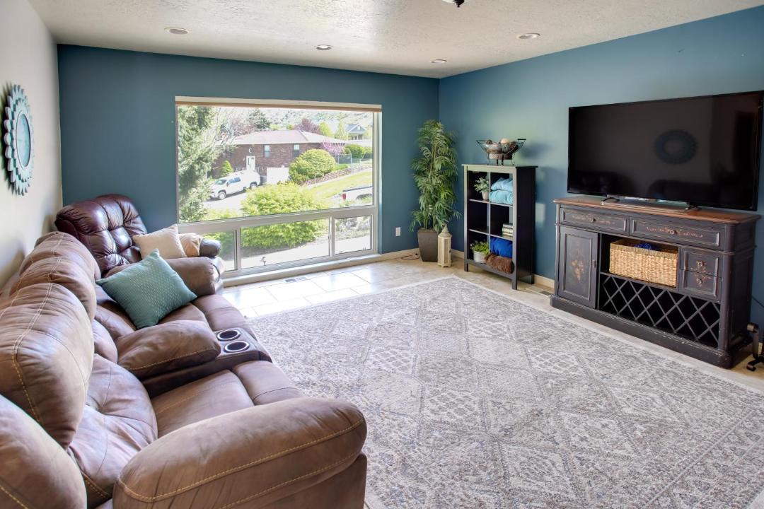 Photo of Livingroom in South Weber