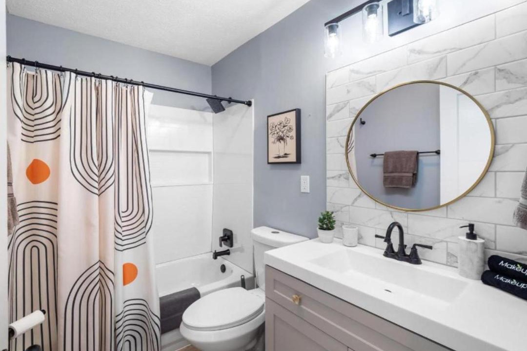 Photo of Bathroom in Lorain