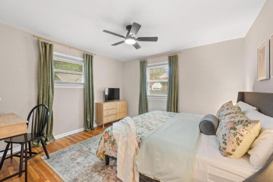 Photo of Bedroom in Parma Heights