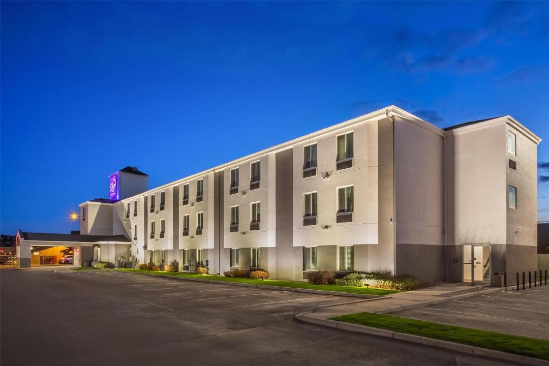 Photo of Buildings in Southgate Triangle