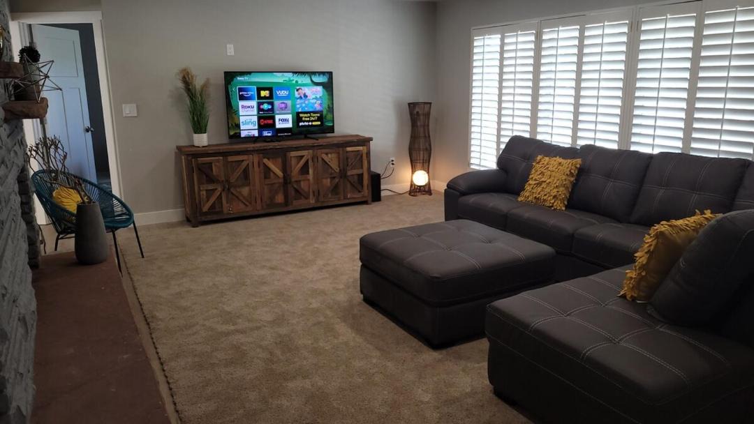Photo of Livingroom in Logan