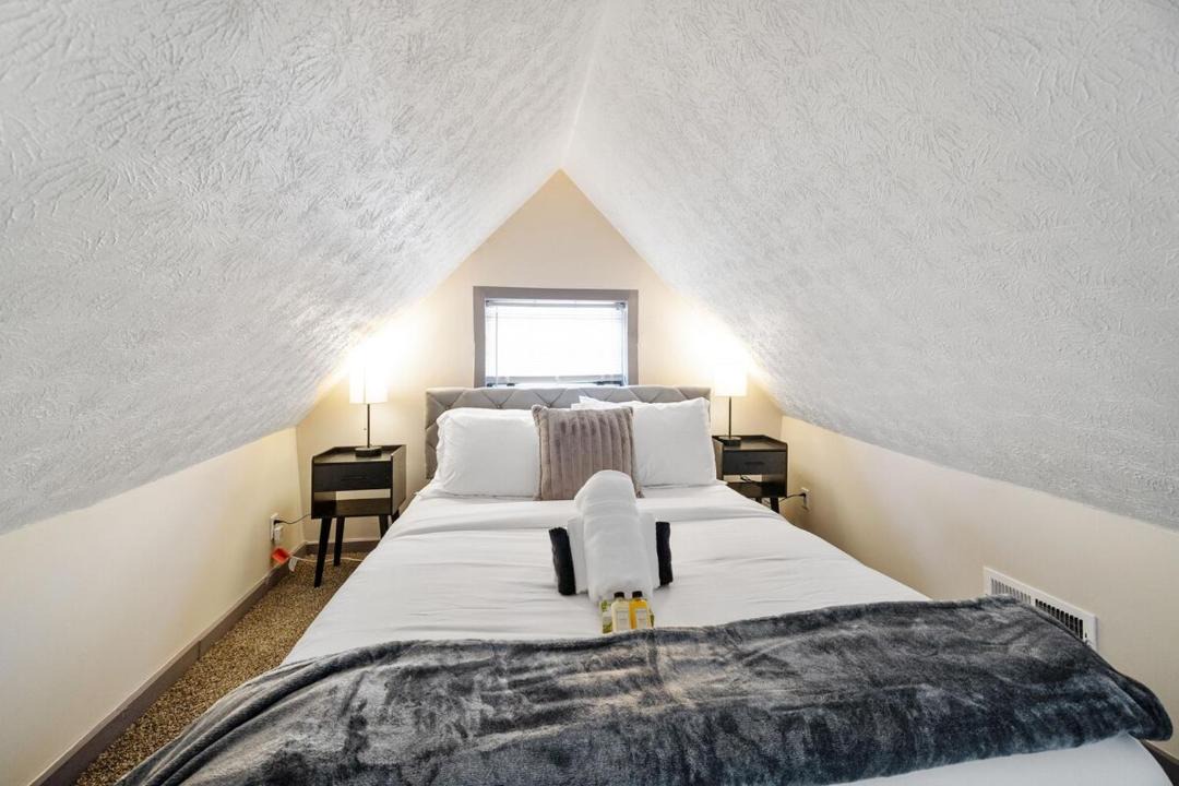 Photo of Bedroom in Victorian Village