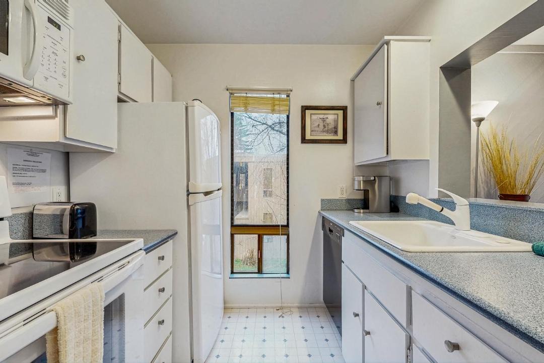 Photo of Kitchen in Warm Springs