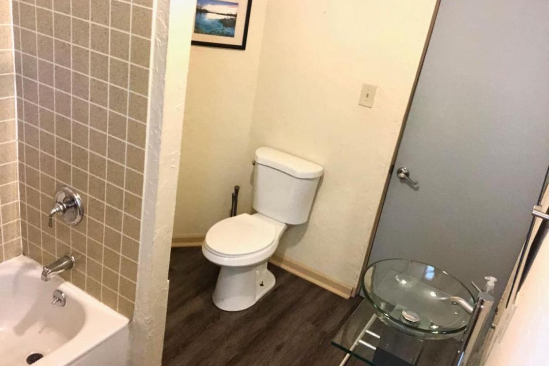 Photo of Bathroom in Detroit - Shoreway