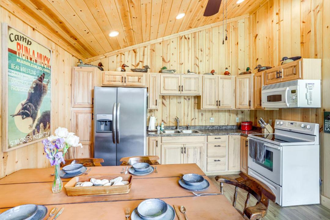 Photo of Kitchen in Kelleys Island
