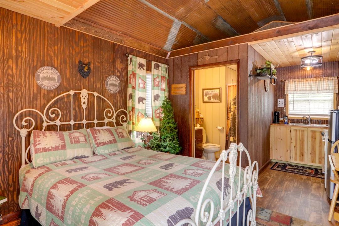 Photo of Bedroom in Greers Ferry