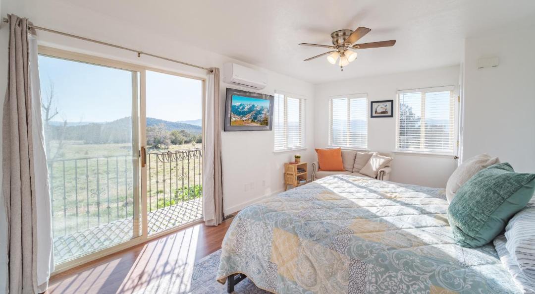 Photo of Bedroom in Spring City