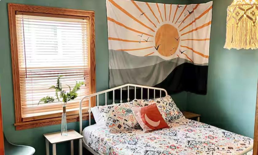 Photo of Bedroom in Cuyahoga Falls