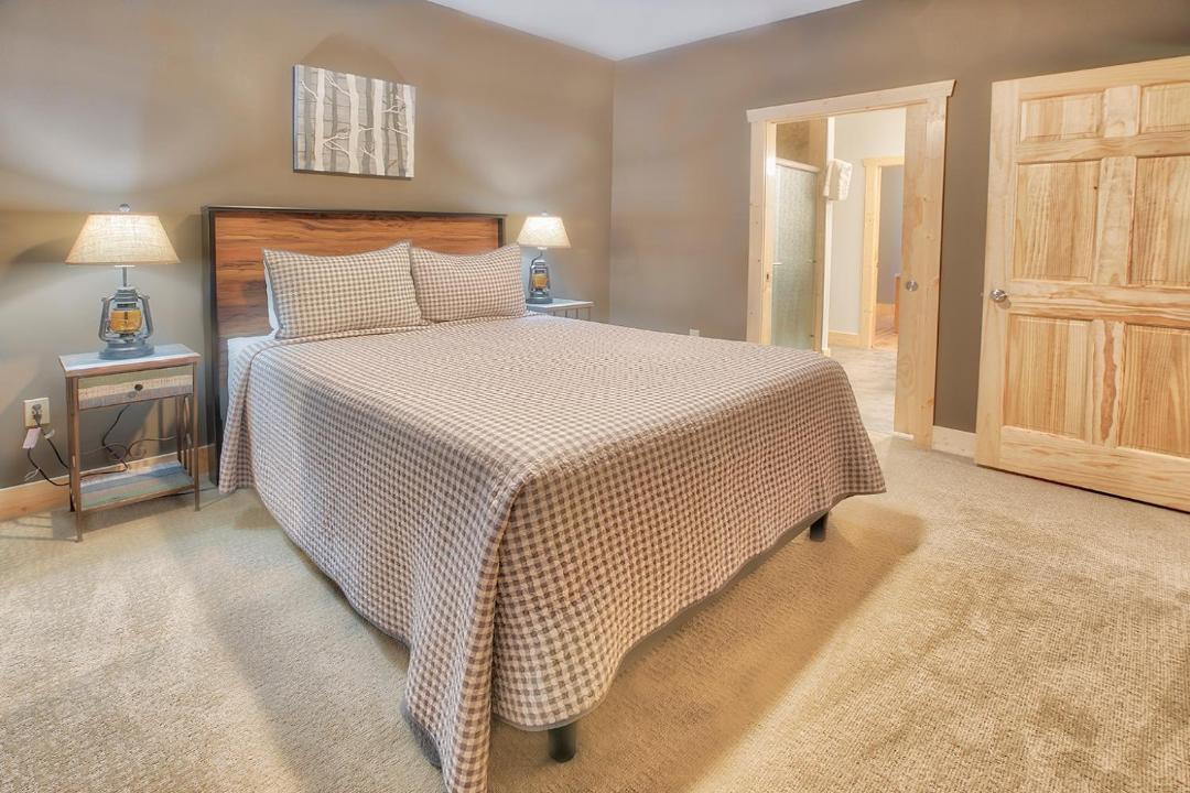 Photo of Bedroom in Laurelville