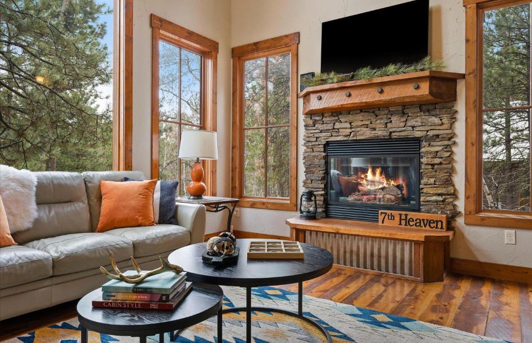 Photo of Livingroom in Deadwood