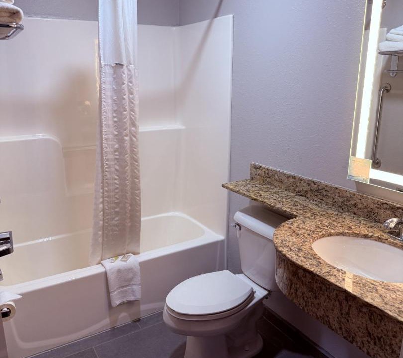 Photo of Bathroom in Triadelphia