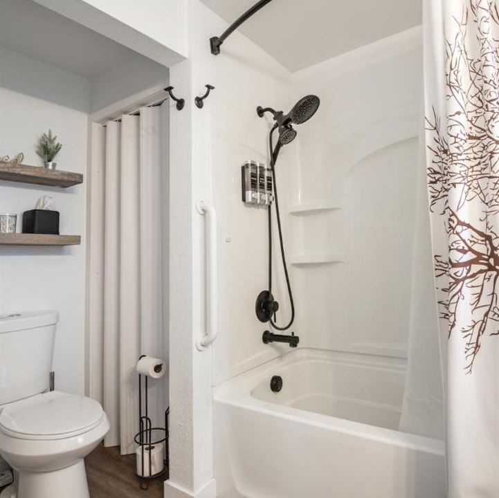 Photo of Bathroom in Hauser