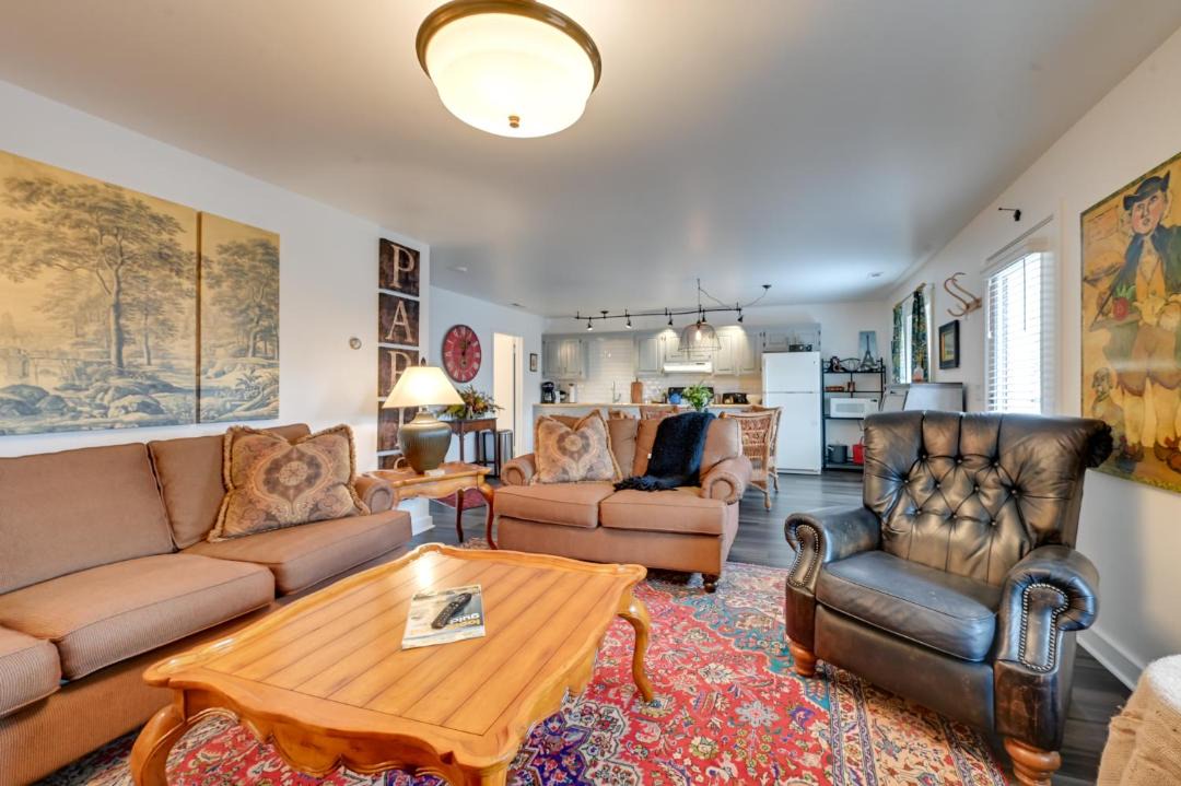 Photo of Livingroom in Corvallis