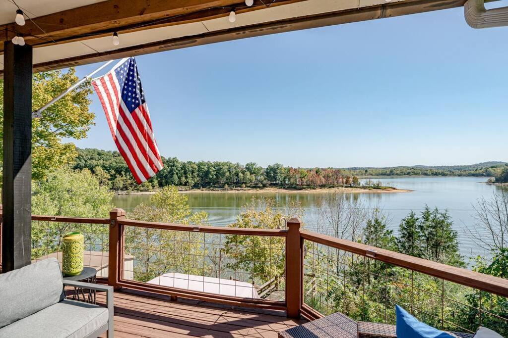 Photo of Patio Balcony in Falls of Rough