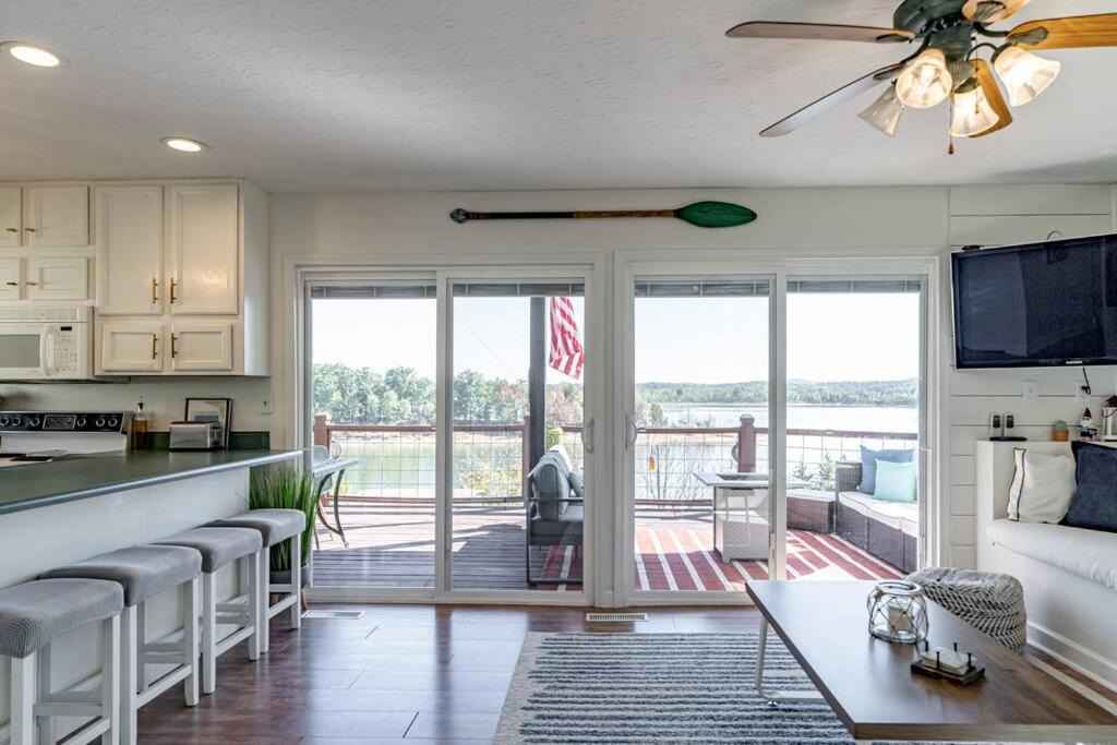 Photo of Kitchen in Falls of Rough
