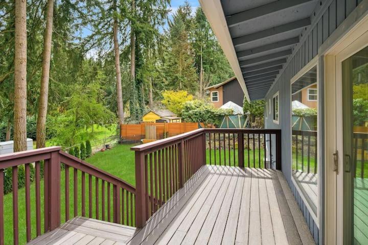 Photo of Patio Balcony in Lake Hills