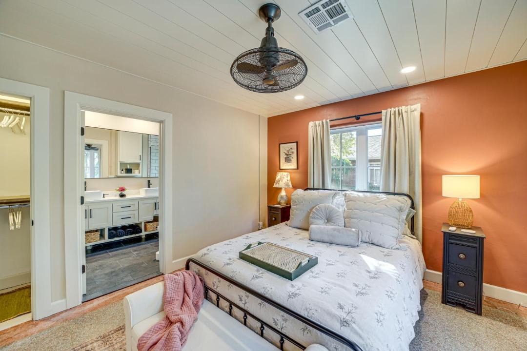 Photo of Bedroom in Sand Springs