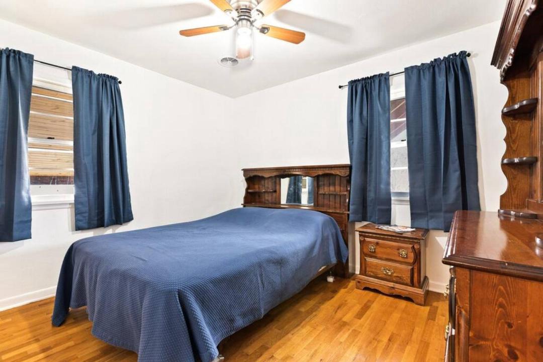 Photo of Bedroom in Central - Terry