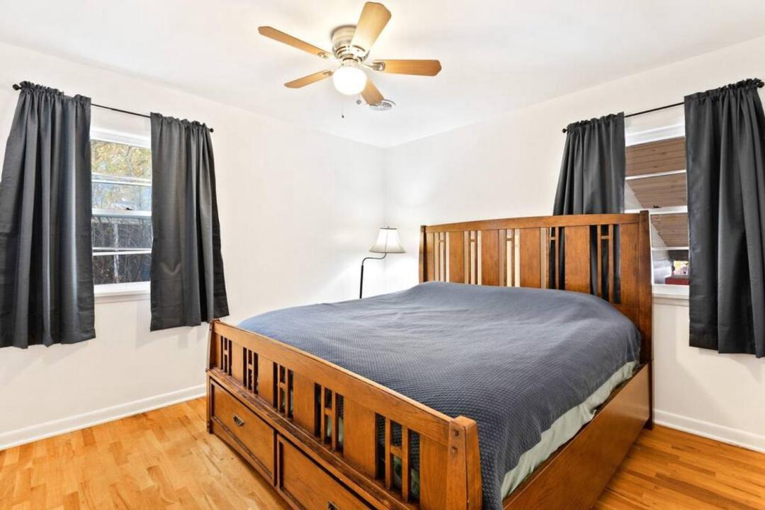 Photo of Bedroom in Central - Terry