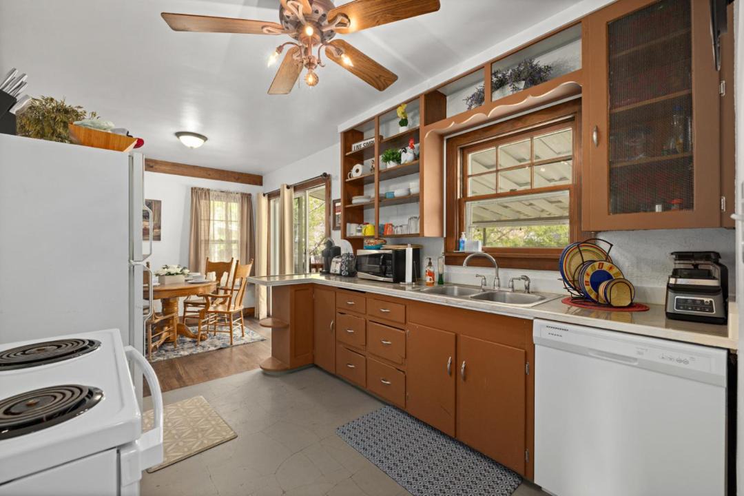 Photo of Kitchen in Central - Terry