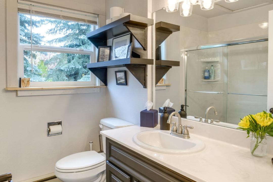 Photo of Bathroom in Alpine