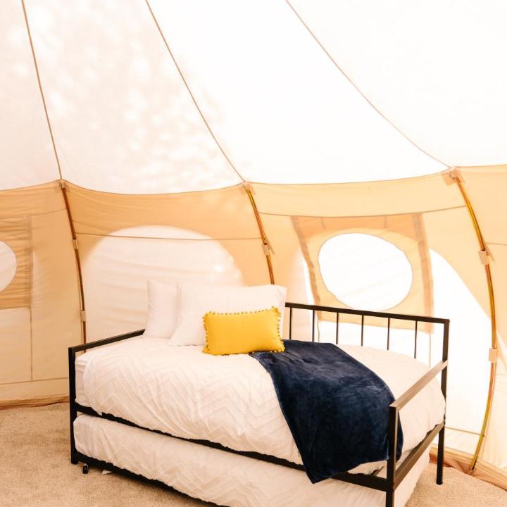 Photo of Bedroom in Island Park