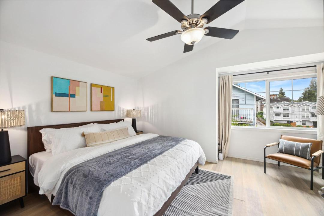 Photo of Bedroom in Licton Springs