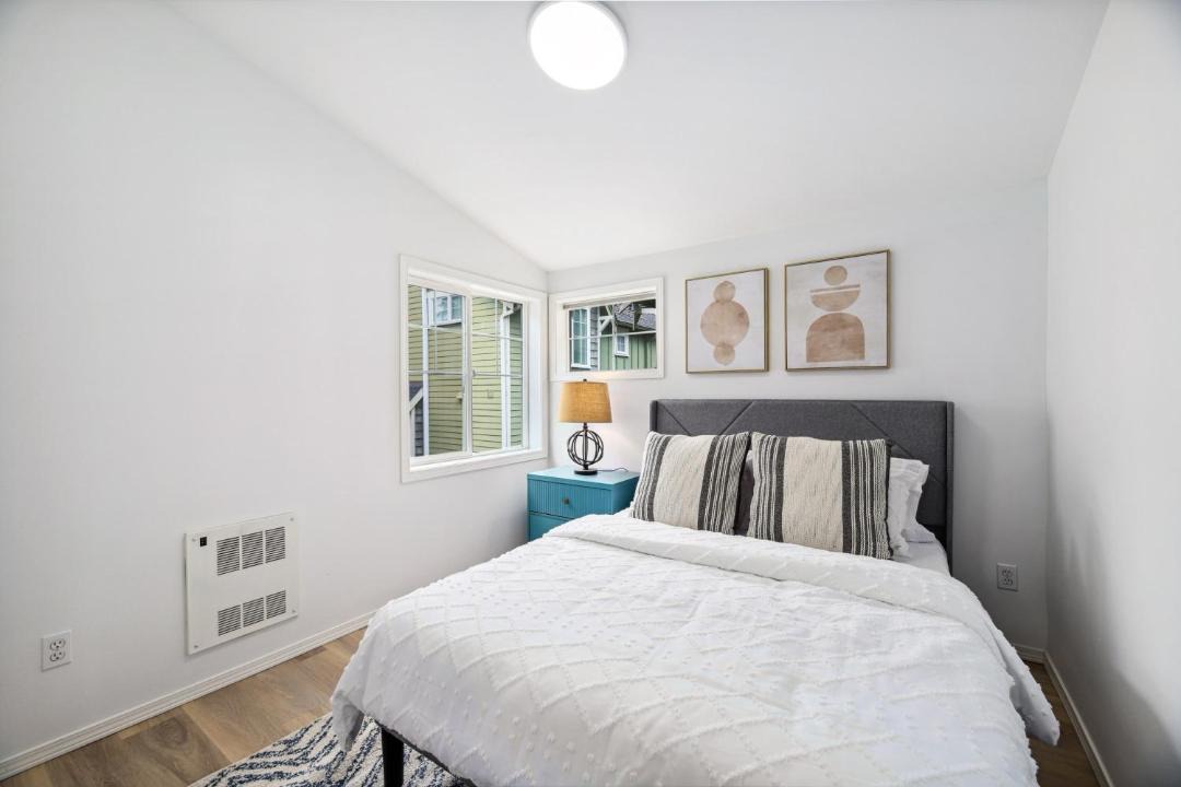 Photo of Bedroom in Licton Springs