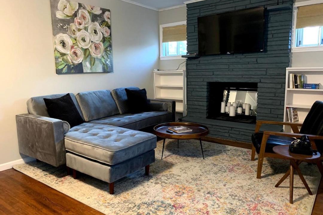 Photo of Livingroom in Broken Arrow