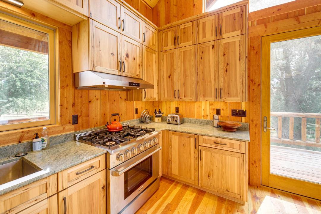 Photo of Kitchen in Arlee