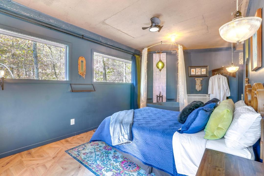 Photo of Bedroom in Lost Bridge Village