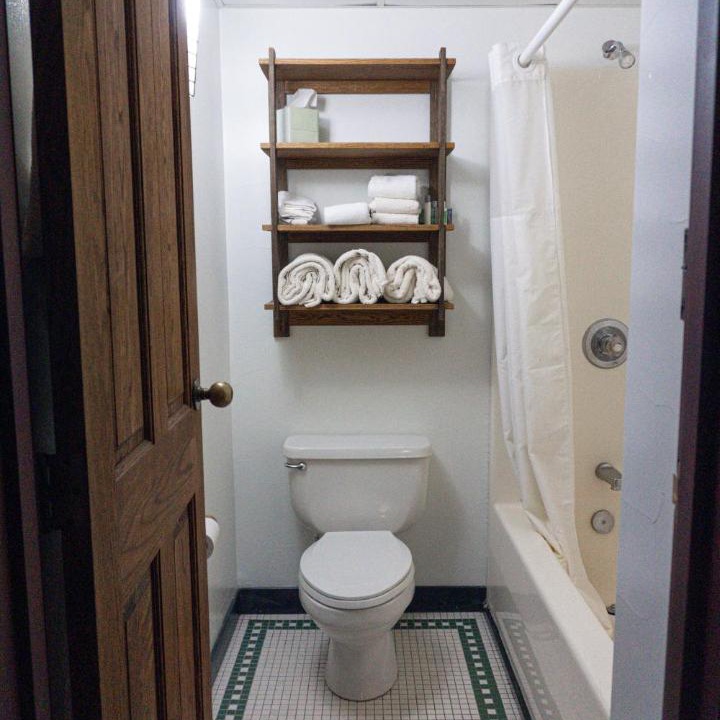 Photo of Bathroom in Deadwood