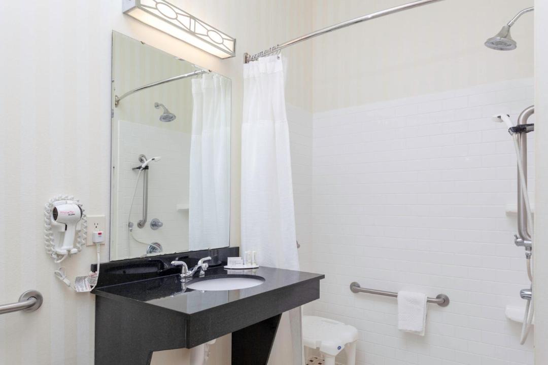 Photo of Bathroom in Seymour