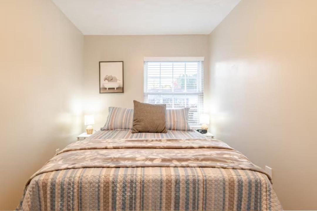 Photo of Bedroom in Summit Station