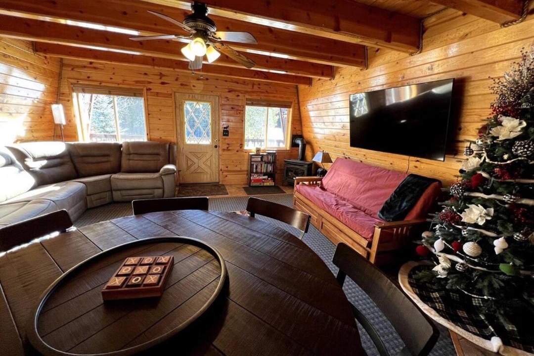 Photo of Livingroom in Island Park