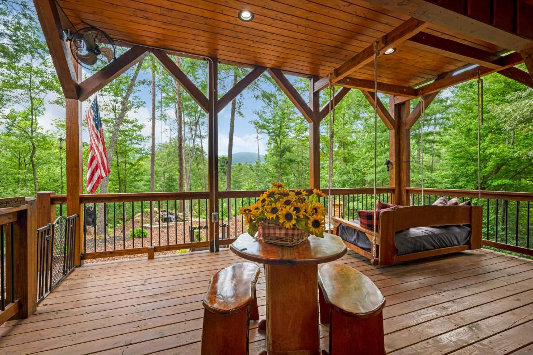 Photo of Patio Balcony in Hidden Lake